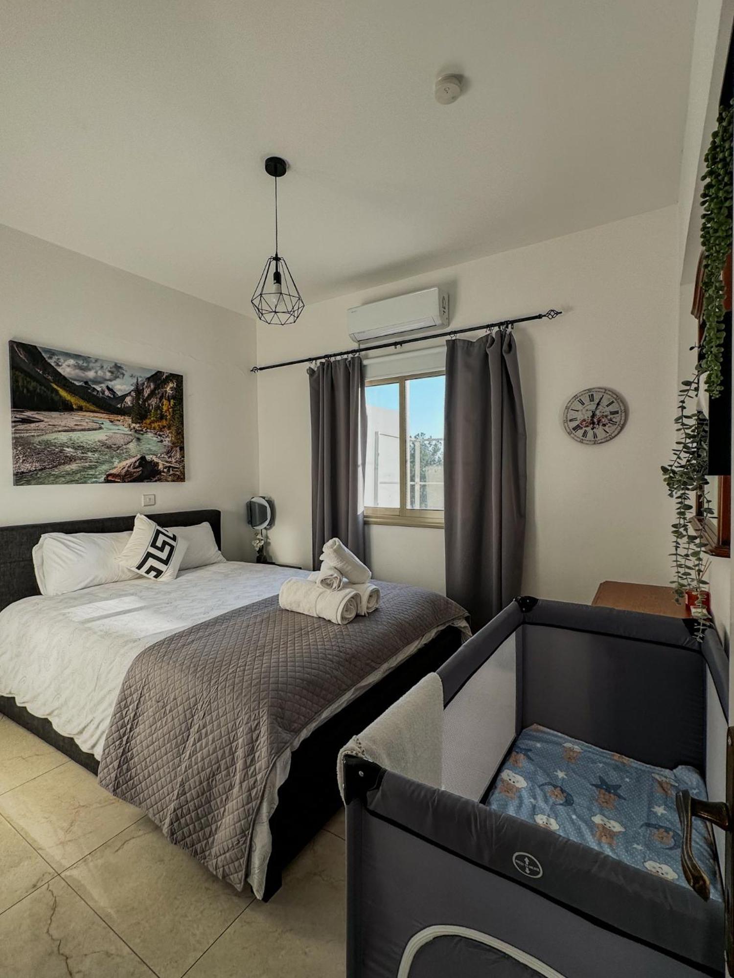 Апартаменты 1B Seaside Orchid, Sea, Center Пафос Экстерьер фото